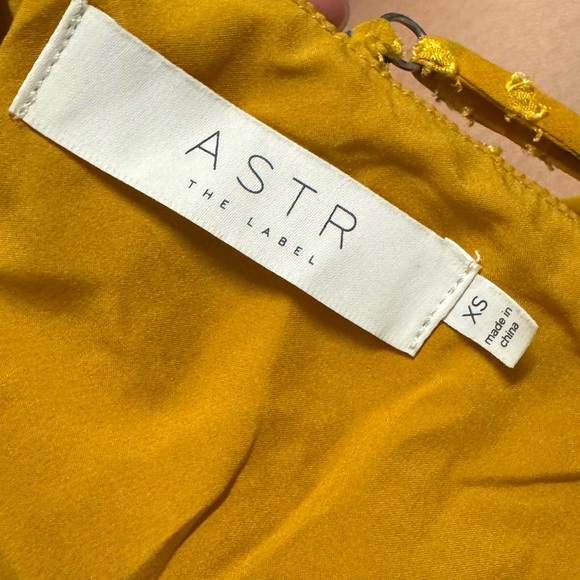 Astr the Label -BETTE FLORAL MAXI DRESS SIZE XS - Picture 3 of 3